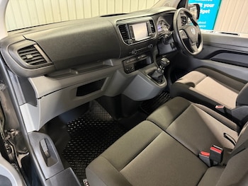 Used Vauxhall Vivaro 2023 for sale - 75411397: Photo