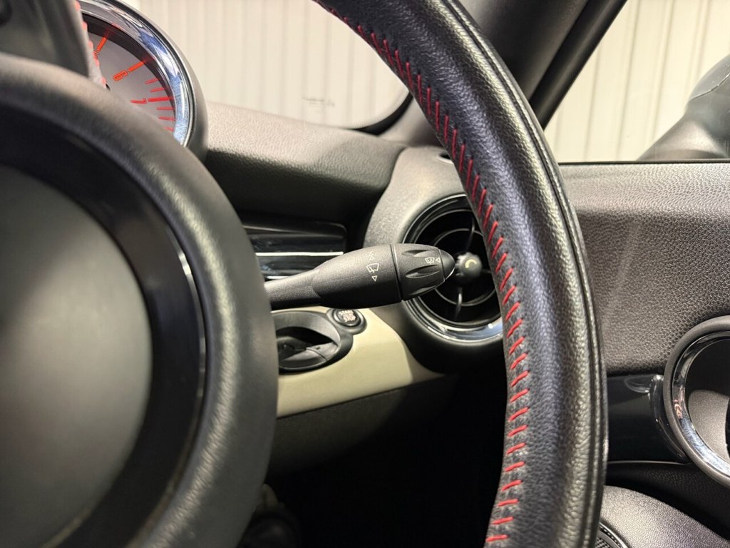Used MINI Roadster 2014 for sale - 76345112: Photo 32