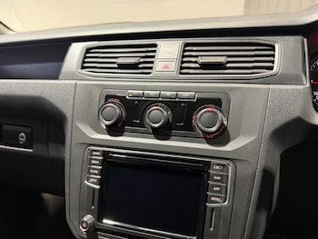 Used Volkswagen Caddy 2018 for sale - 76245495: Photo 3