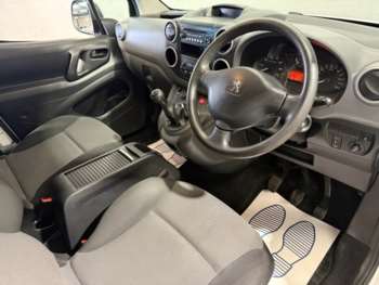 Used Peugeot Partner 2017 for sale - 74904064: Photo