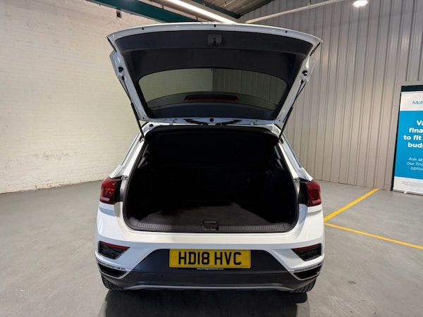 Used Volkswagen T-Roc 2018 for sale - 76105537: Photo 18