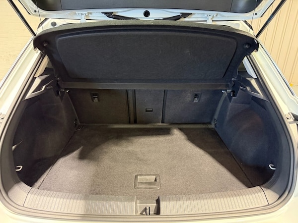 Used Volkswagen T-Roc 2018 for sale - 76105537: Photo 19