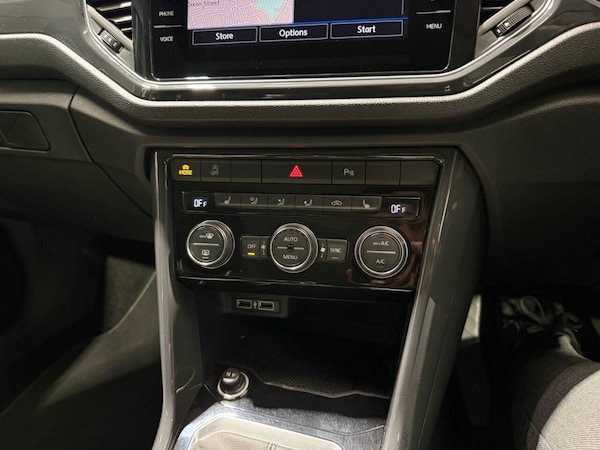 Used Volkswagen T-Roc 2018 for sale - 76105537: Photo 26