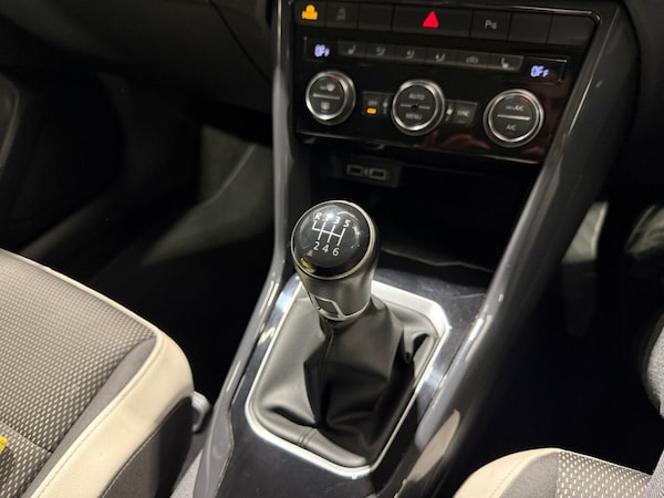 Used Volkswagen T-Roc 2018 for sale - 76105537: Photo 27