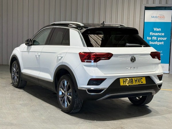 Used Volkswagen T-Roc 2018 for sale - 76105537: Photo 2