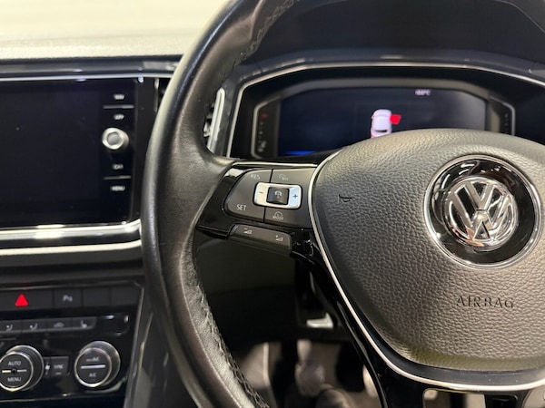 Used Volkswagen T-Roc 2018 for sale - 76105537: Photo 32