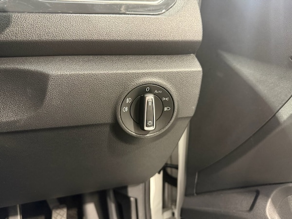 Used Volkswagen T-Roc 2018 for sale - 76105537: Photo 35