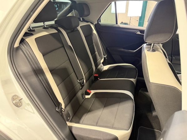Used Volkswagen T-Roc 2018 for sale - 76105537: Photo 9