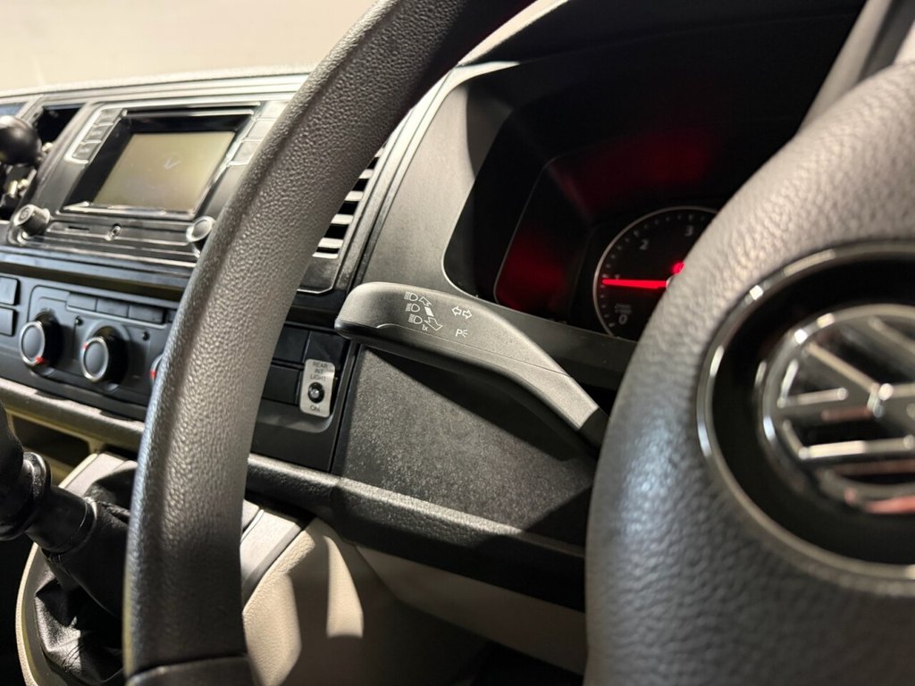 Used Volkswagen Transporter 2018 for sale - 76698288: Photo 11