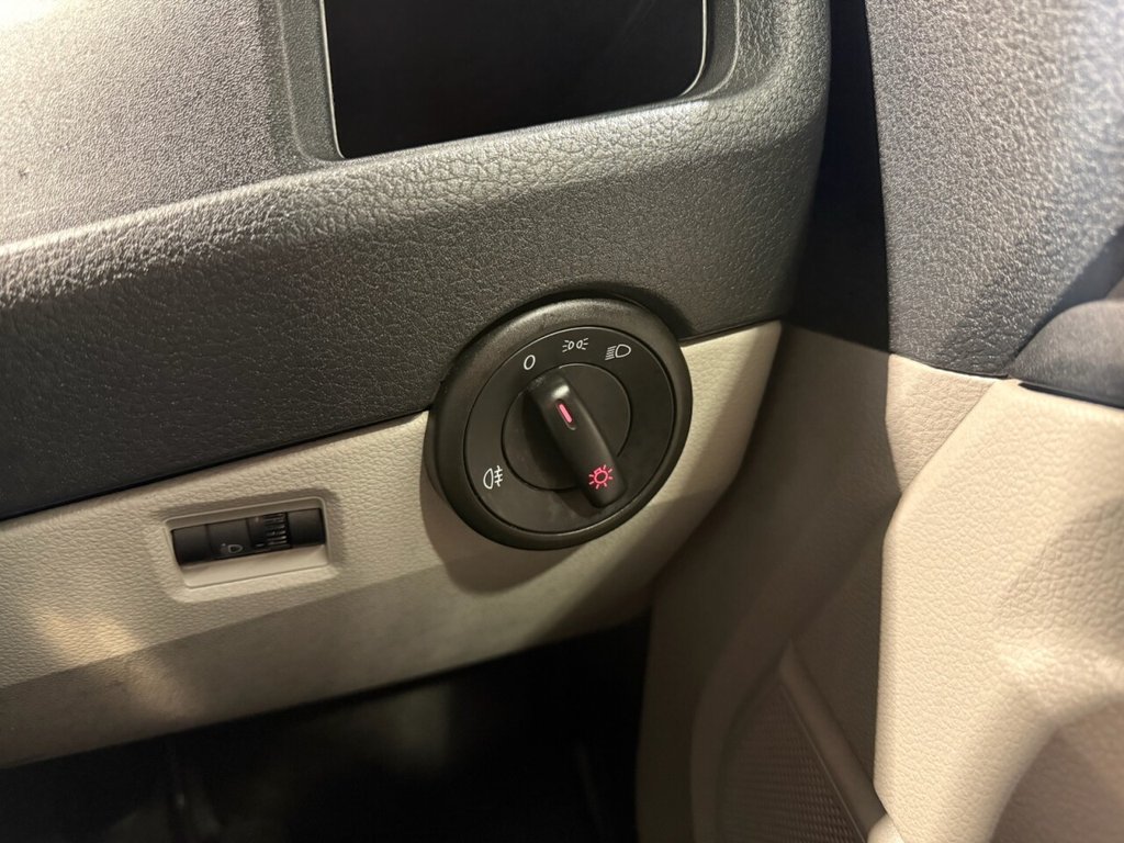 Used Volkswagen Transporter 2018 for sale - 76698288: Photo 15