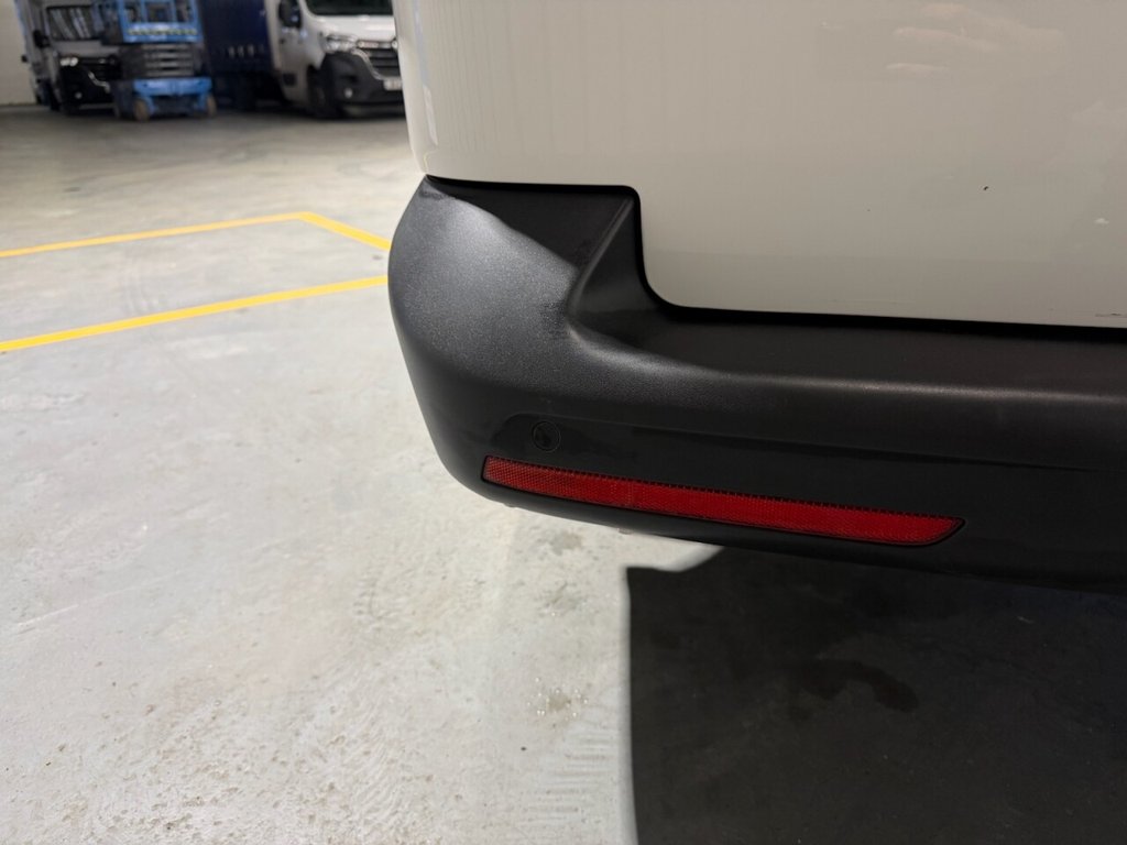 Used Volkswagen Transporter 2018 for sale - 76698288: Photo 23