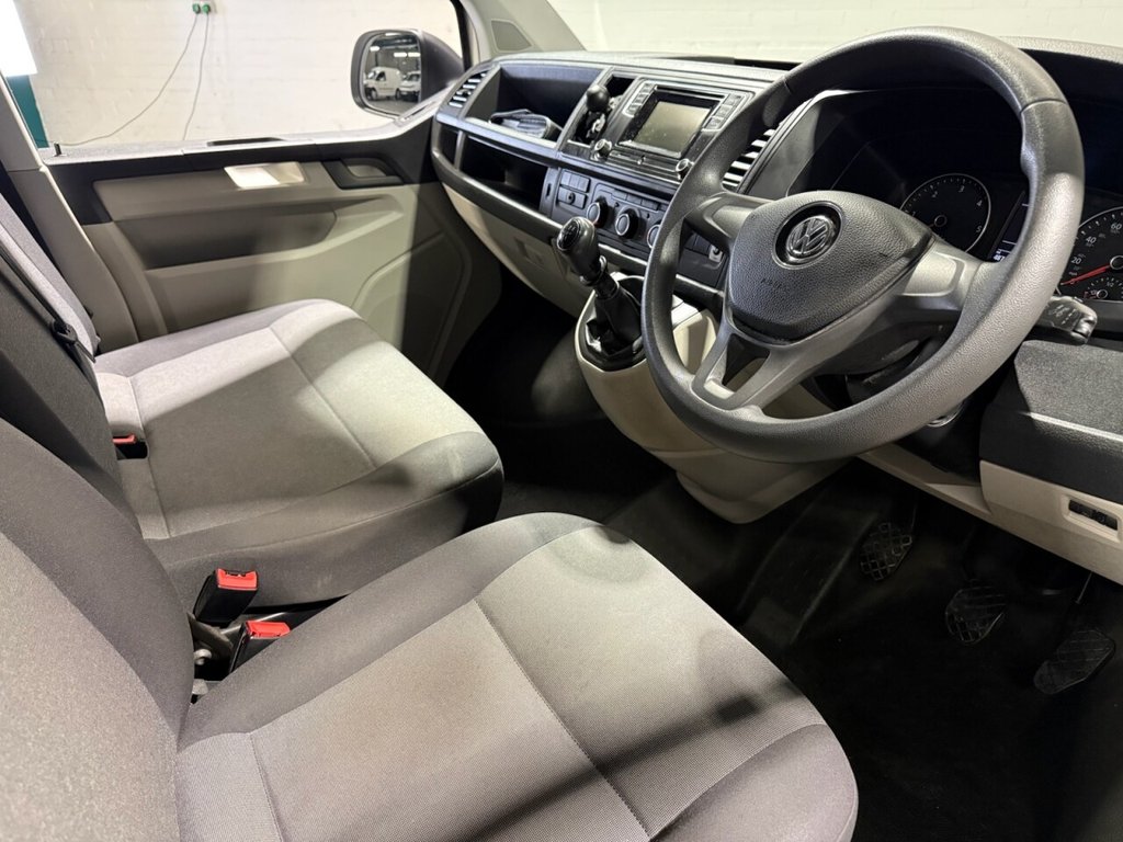 Used Volkswagen Transporter 2018 for sale - 76698288: Photo 3