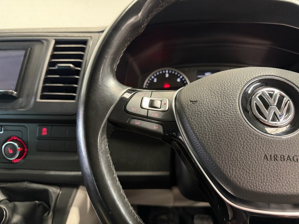 Used Volkswagen Transporter 2017 for sale - 77407910: Photo 32