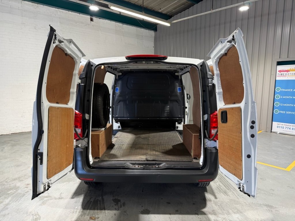 Used Mercedes-Benz Vito 2016 for sale - 77608663: Photo 17
