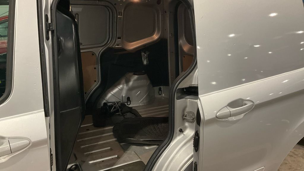 Used Ford Transit Courier 2019 for sale - 77302698: Photo 8