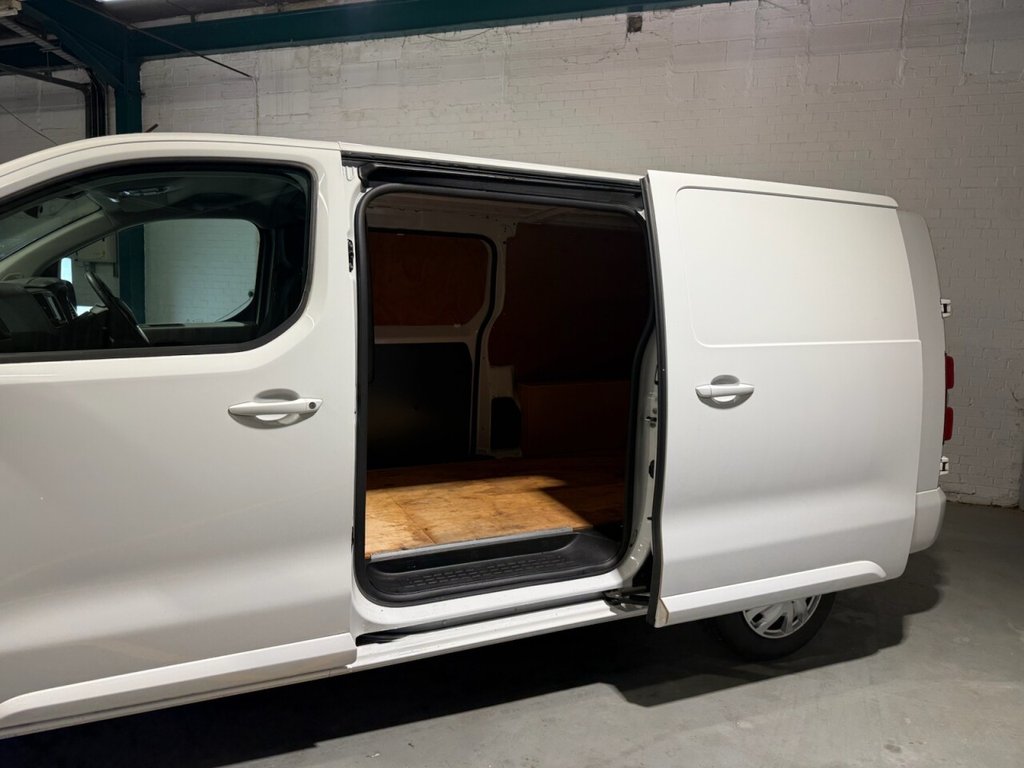 Used Vauxhall Vivaro 2023 for sale - 77692977: Photo 14