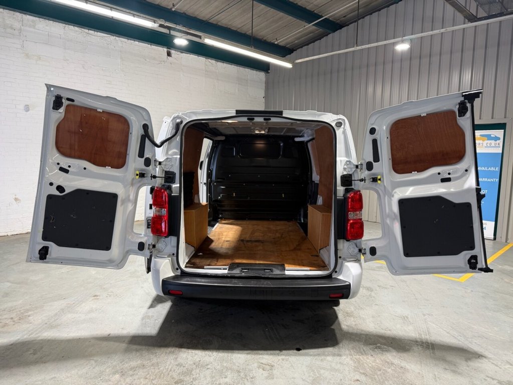 Used Vauxhall Vivaro 2023 for sale - 77692977: Photo 17