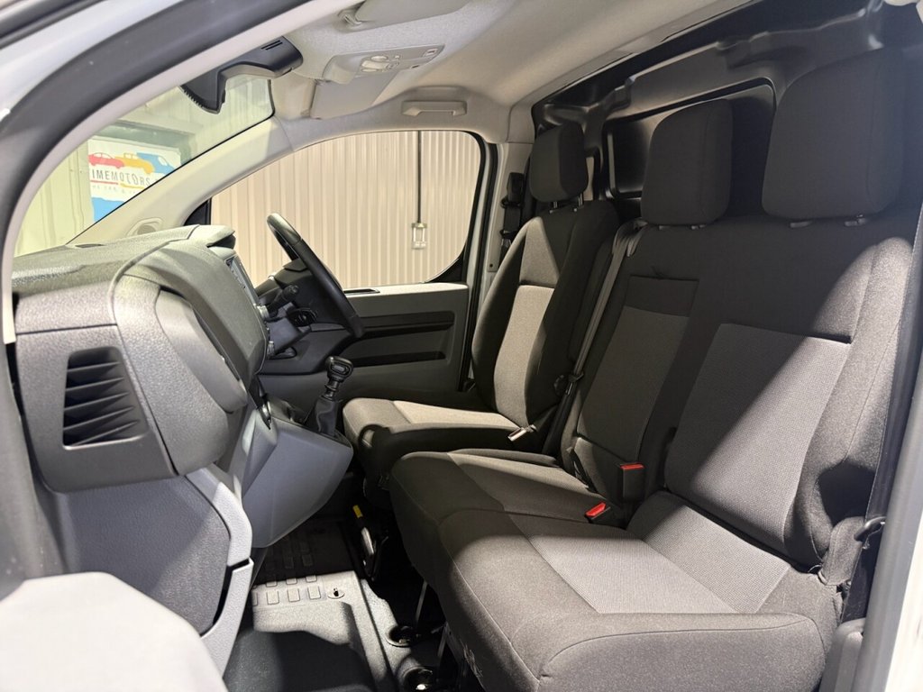 Used Vauxhall Vivaro 2023 for sale - 77692977: Photo 7