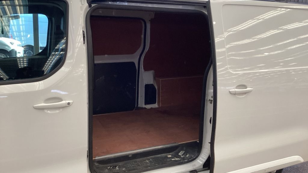 Used Vauxhall Vivaro 2021 for sale - 77212802: Photo 7