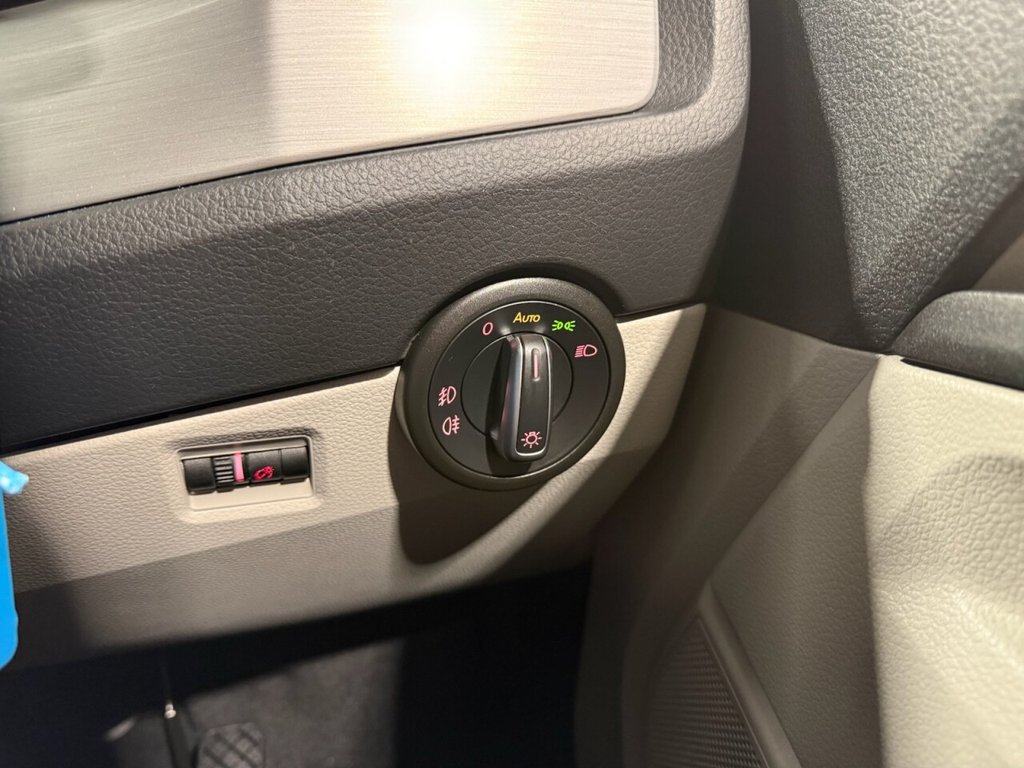 Used Volkswagen Transporter 2018 for sale - 76535498: Photo 32