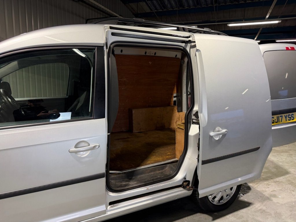 Used Volkswagen Caddy 2017 for sale - 77212936: Photo 14