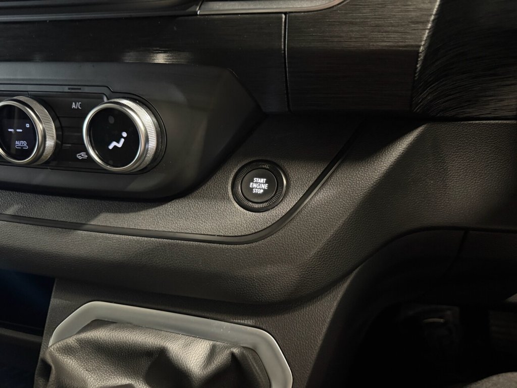 Used Renault Trafic 2023 for sale - 76439108: Photo 25