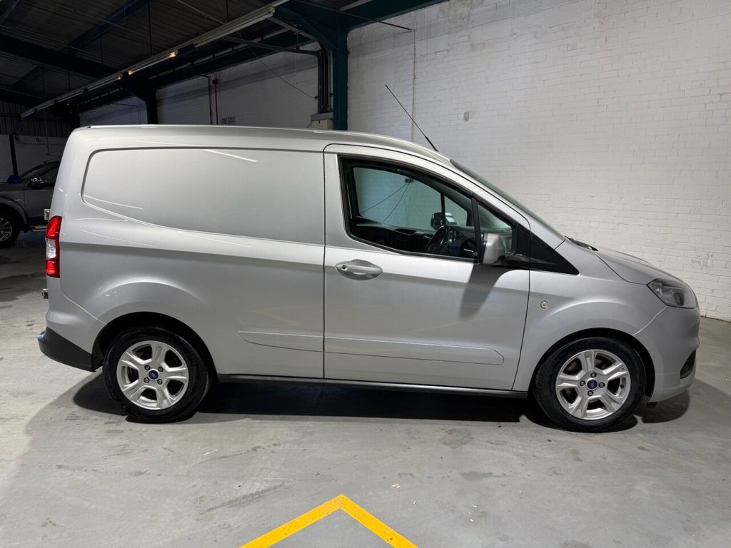 Used Ford Transit Courier 2019 for sale - 77680560: Photo 19