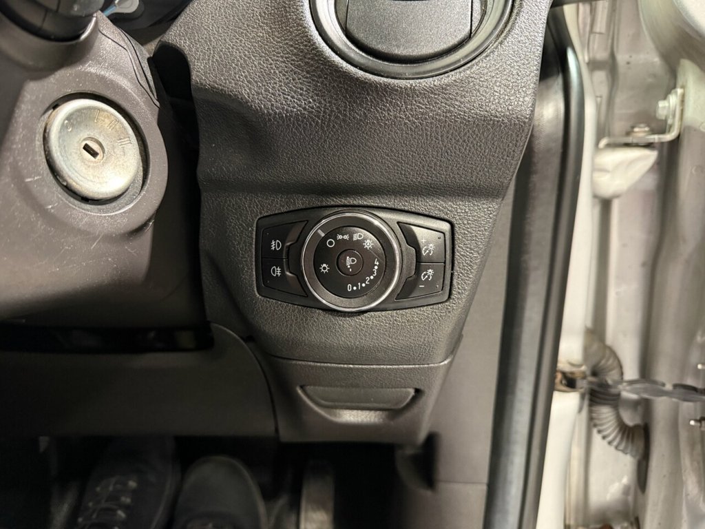 Used Ford Transit Courier 2019 for sale - 77680560: Photo 32