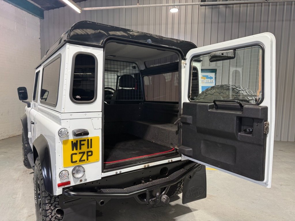 Used Land Rover Defender 2011 for sale - 77834975: Photo 18