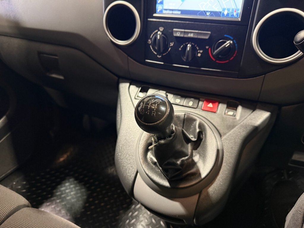 Used Peugeot Partner 2018 for sale - 76841700: Photo 23