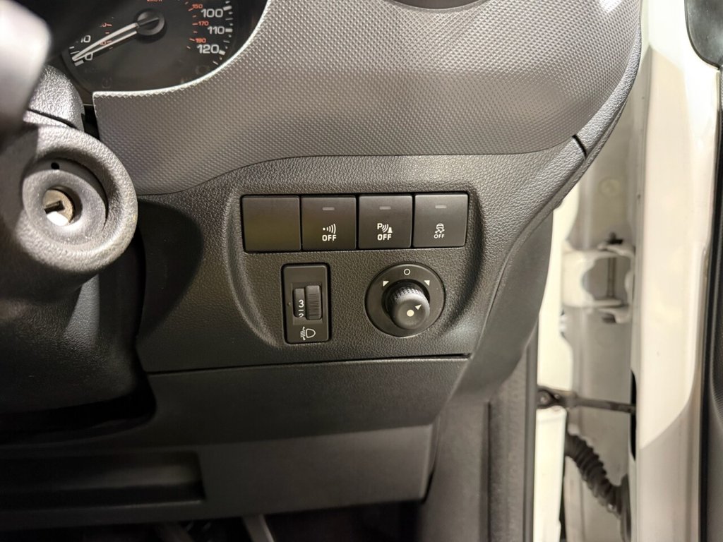 Used Peugeot Partner 2018 for sale - 76841700: Photo 32