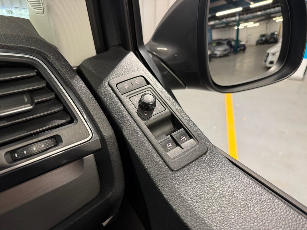 Used Volkswagen Transporter 2018 for sale - 76385969: Photo 34