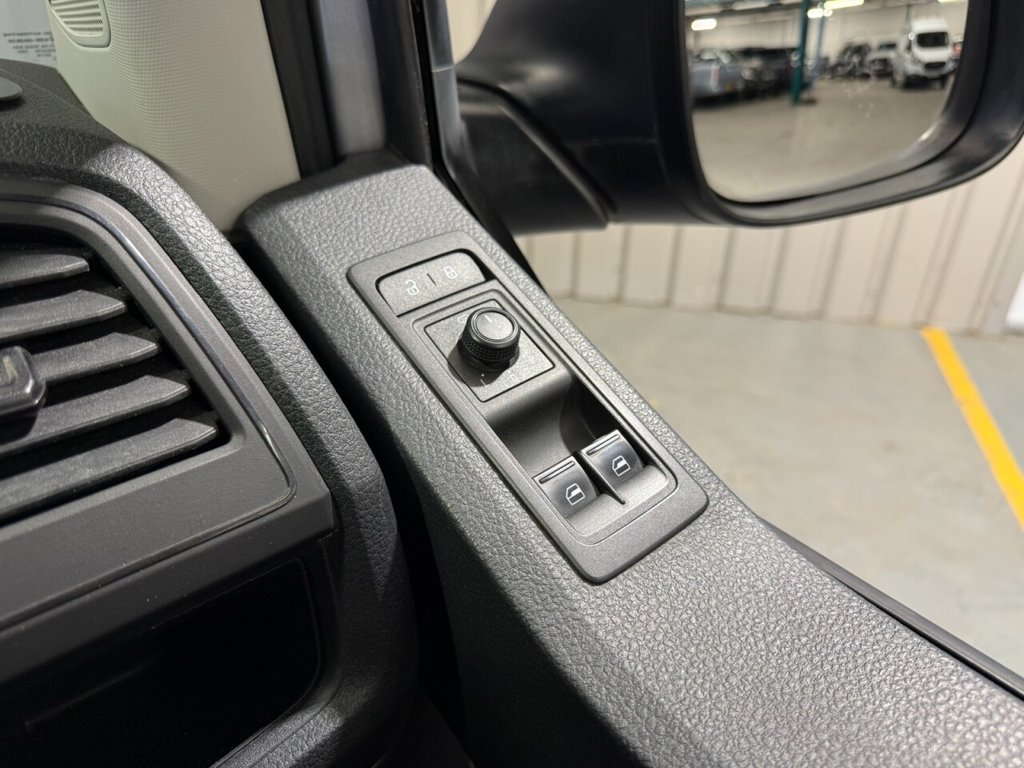 Used Volkswagen Transporter 2019 for sale - 78166974: Photo 29