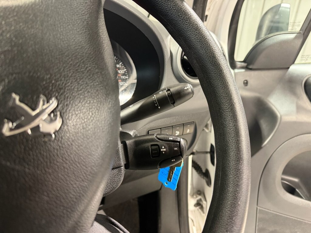 Used Peugeot Partner 2018 for sale - 77594051: Photo 32