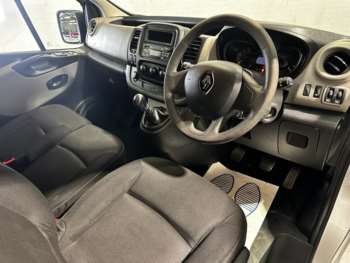 Used Renault Trafic 2015 for sale - 71931108: Photo