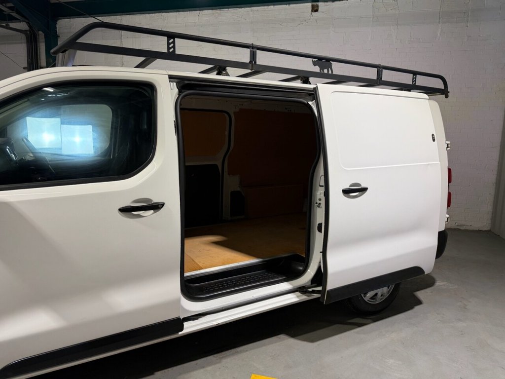 Used Vauxhall Vivaro 2021 for sale - 76768516: Photo 11