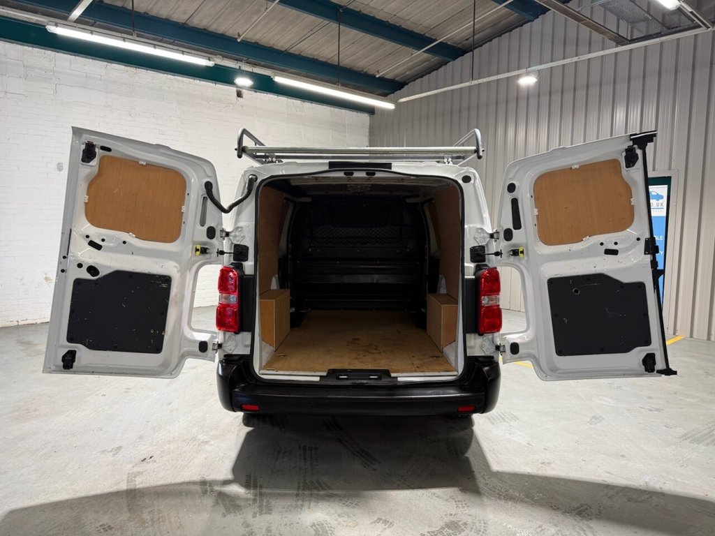 Used Vauxhall Vivaro 2021 for sale - 76768516: Photo 14