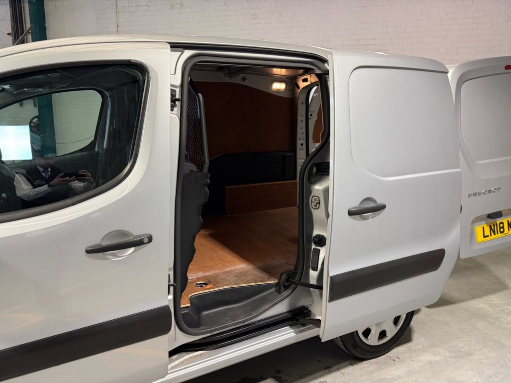 Used Peugeot Partner 2018 for sale - 78068576: Photo 29