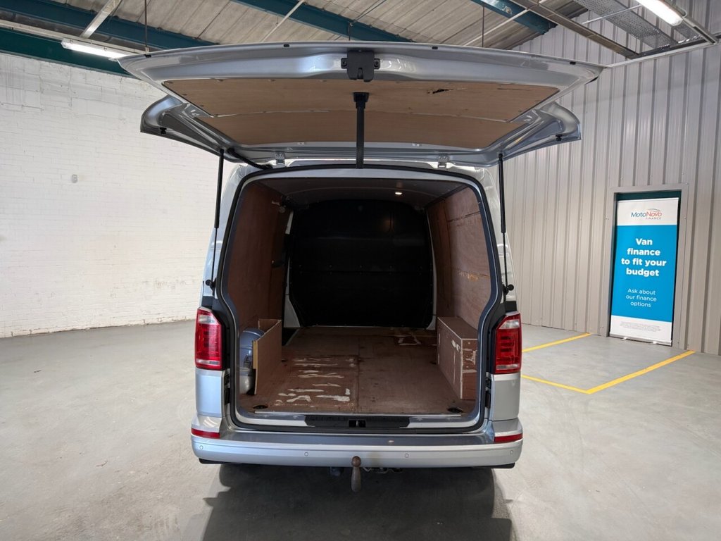 Used Volkswagen Transporter 2018 for sale - 76469964: Photo 16
