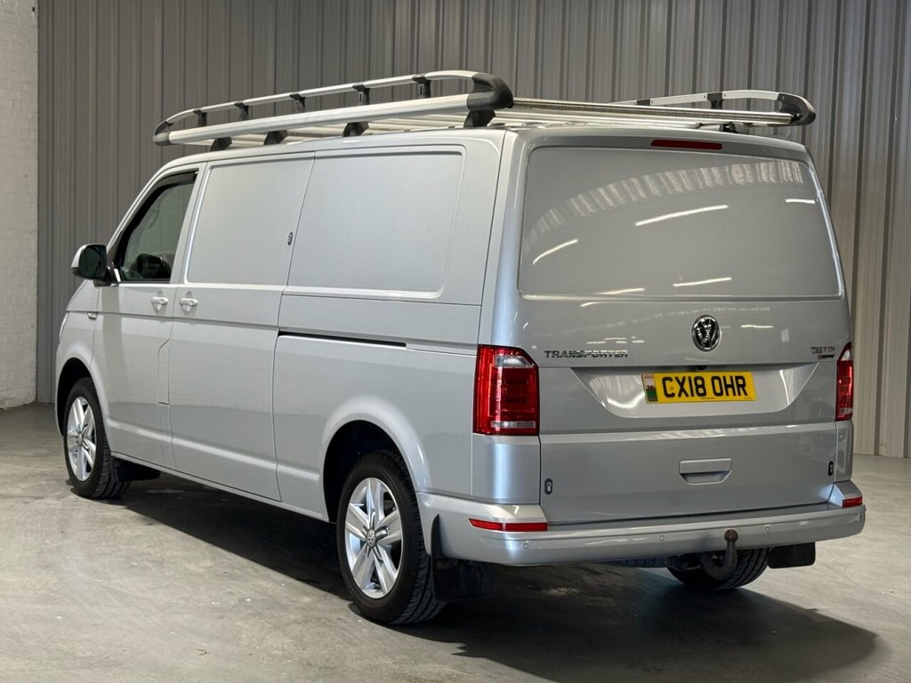 Used Volkswagen Transporter 2018 for sale - 76469964: Photo 2