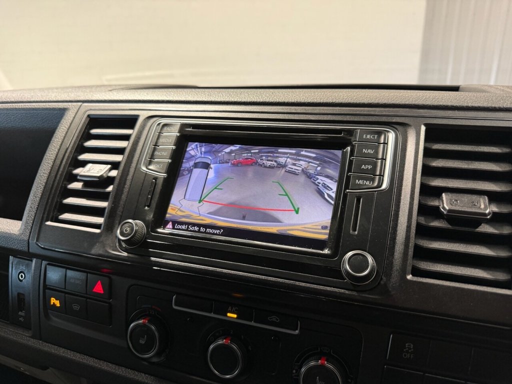 Used Volkswagen Transporter 2018 for sale - 76469964: Photo 21