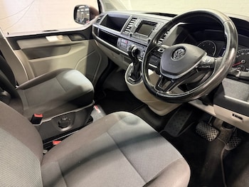 Used Volkswagen Transporter 2017 for sale - 75986877: Photo