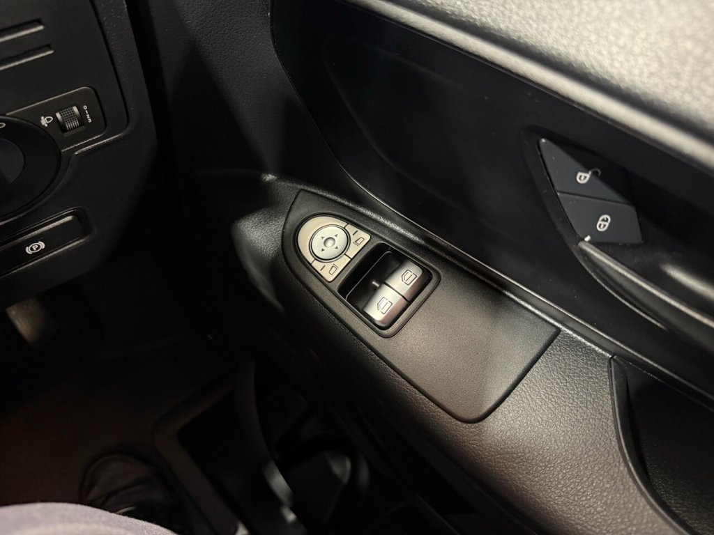 Used Mercedes-Benz Vito 2018 for sale - 76439118: Photo 32