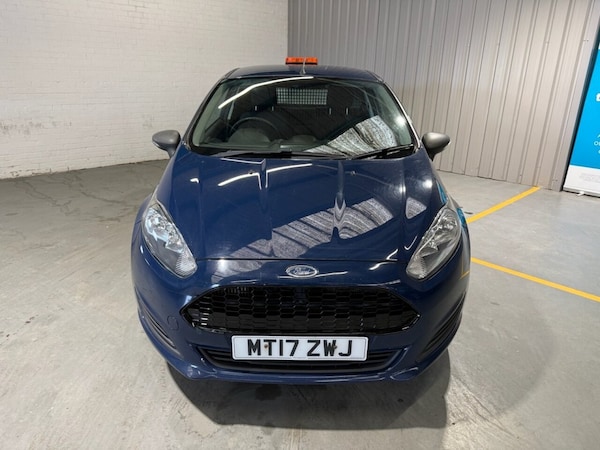 Used Ford Fiesta Van 2017 for sale - 75474097: Photo 10