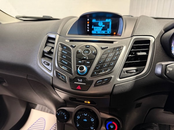 Used Ford Fiesta Van 2017 for sale - 75474097: Photo 17