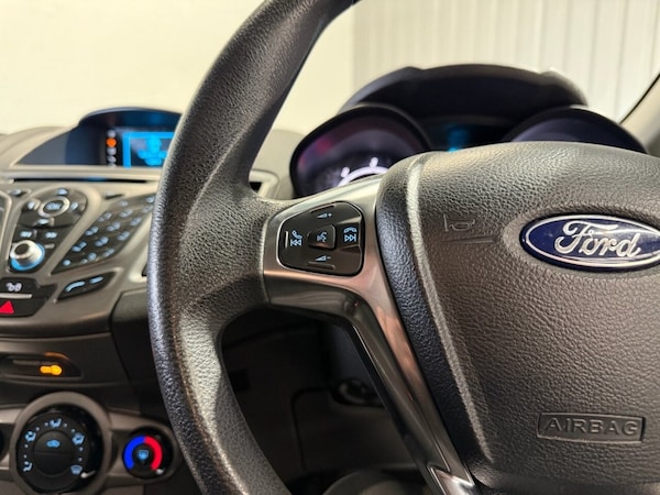 Used Ford Fiesta Van 2017 for sale - 75474097: Photo 21