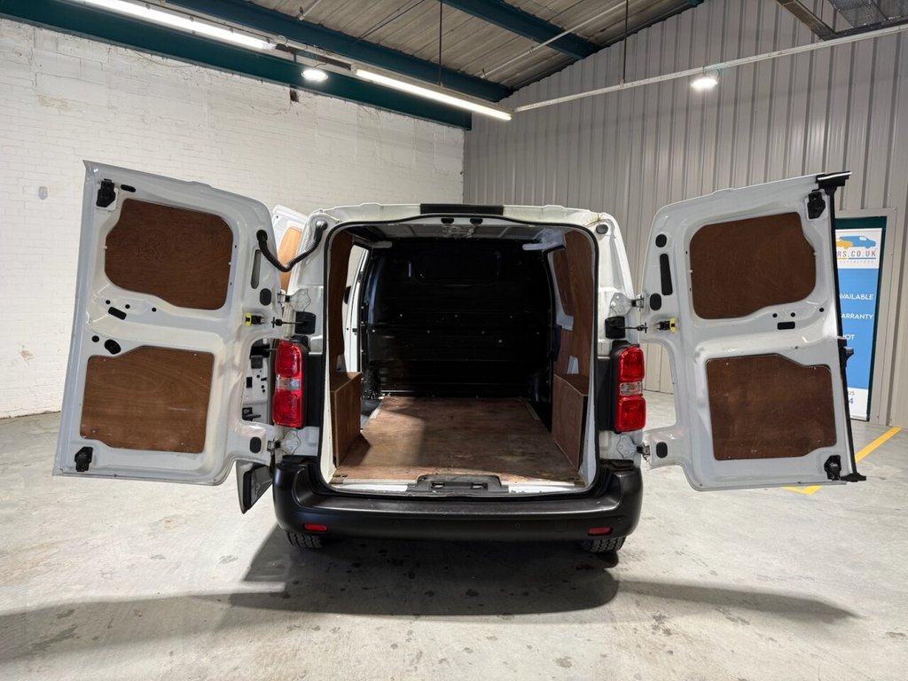 Used Vauxhall Vivaro 2022 for sale - 77642182: Photo 18