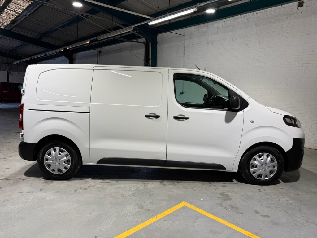 Used Vauxhall Vivaro 2022 for sale - 77642182: Photo 21