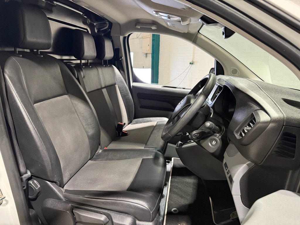 Used Vauxhall Vivaro 2022 for sale - 77642182: Photo 6