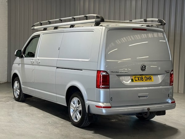 Used Volkswagen Transporter 2018 for sale - 76148183: Photo 2